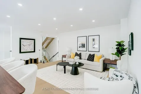 642 Annland Street Pickering ON L1W 1B1