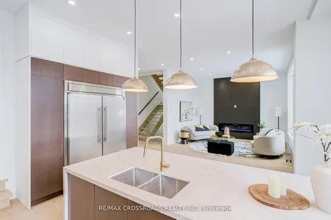 642 Annland Street Pickering ON L1W 1B1