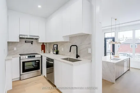 642 Annland Street Pickering ON L1W 1B1