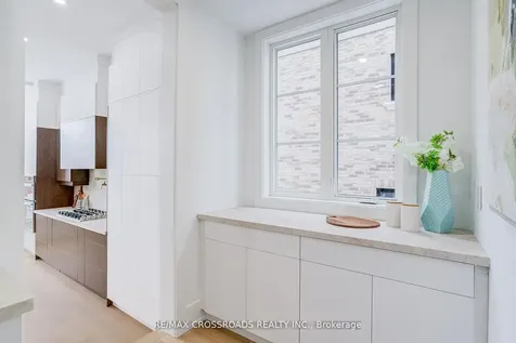 642 Annland Street Pickering ON L1W 1B1