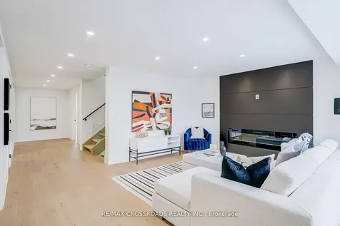642 Annland Street Pickering ON L1W 1B1