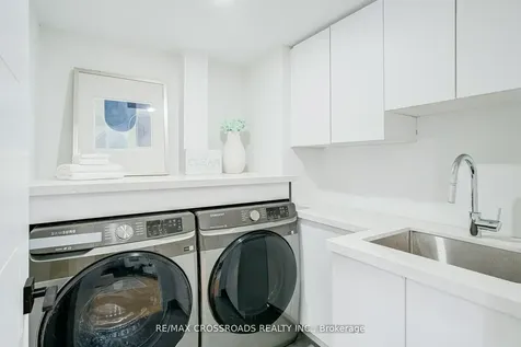 642 Annland Street Pickering ON L1W 1B1