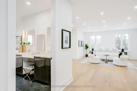 642 Annland Street Pickering ON L1W 1B1