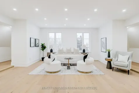 642 Annland Street Pickering ON L1W 1B1