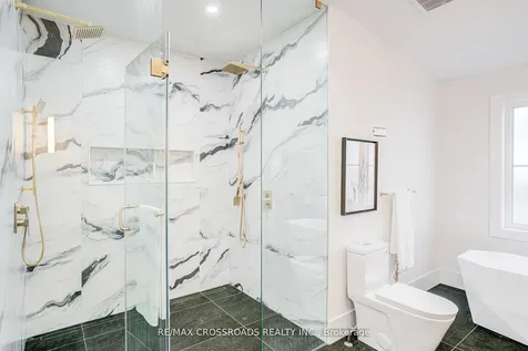 642 Annland Street Pickering ON L1W 1B1