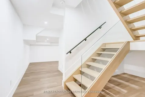 642 Annland Street Pickering ON L1W 1B1