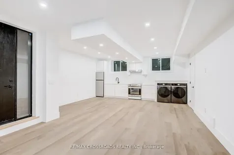 642 Annland Street Pickering ON L1W 1B1