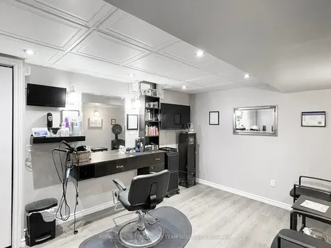 1549 Saugeen Drive Pickering ON L1V 5P9