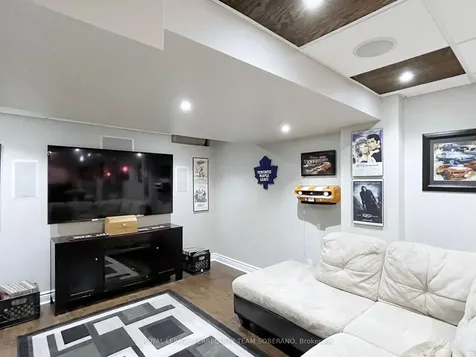 1549 Saugeen Drive Pickering ON L1V 5P9