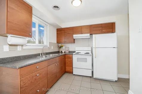 361 Dwight Avenue Oshawa ON L1J 1K8