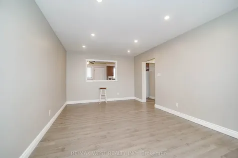 361 Dwight Avenue Oshawa ON L1J 1K8