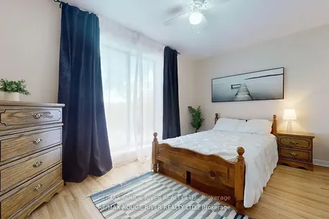 18 Darlingside Drive Toronto ON M1E 3N8