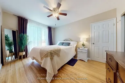 18 Darlingside Drive Toronto ON M1E 3N8