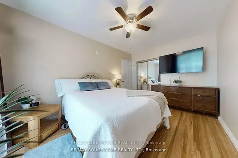 18 Darlingside Drive Toronto ON M1E 3N8