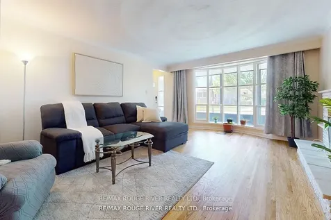 18 Darlingside Drive Toronto ON M1E 3N8