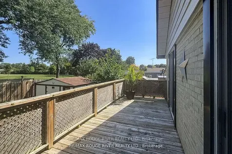 18 Darlingside Drive Toronto ON M1E 3N8