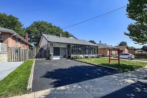 18 Darlingside Drive Toronto ON M1E 3N8