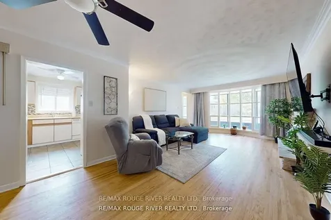18 Darlingside Drive Toronto ON M1E 3N8