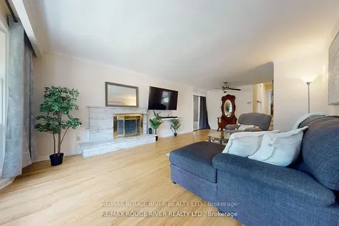 18 Darlingside Drive Toronto ON M1E 3N8