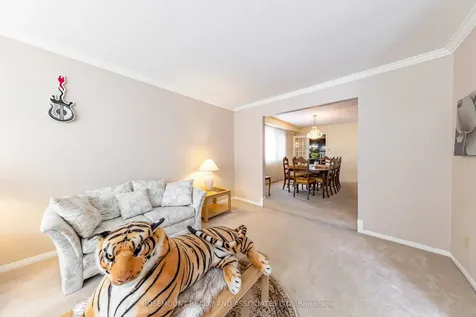 256 Centennial Road Toronto ON M1C 1Z9