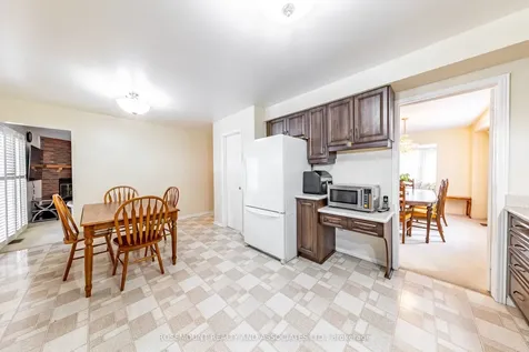 256 Centennial Road Toronto ON M1C 1Z9