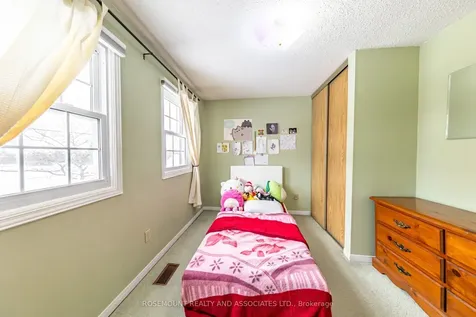 256 Centennial Road Toronto ON M1C 1Z9