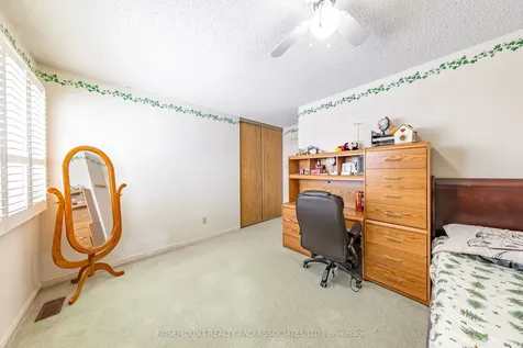 256 Centennial Road Toronto ON M1C 1Z9