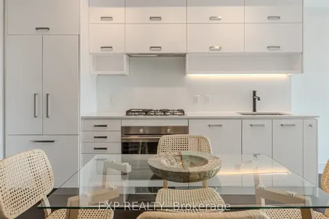 1888 Queen Street E Toronto ON M4L 1H3