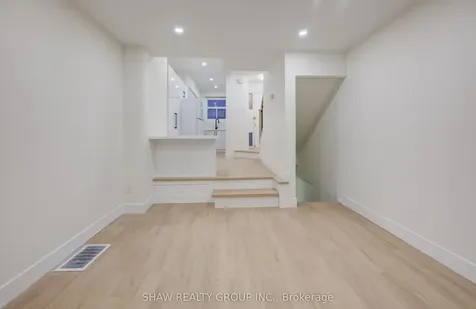 275 Broadview Avenue Toronto ON M4M 3H5