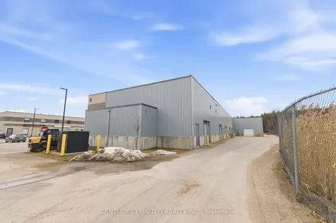 1472 Thornton Road N Oshawa ON L1L 0P3