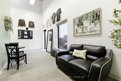 1472 Thornton Road N Oshawa ON L1L 0P3