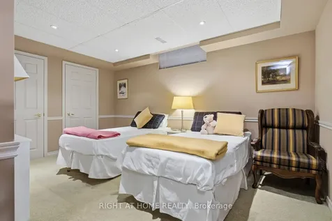 303 Waterbury Crescent Scugog ON L9L 1S5