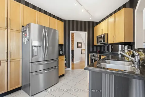 303 Waterbury Crescent Scugog ON L9L 1S5