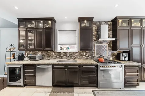 86 Rockland Crescent Whitby ON L1M 0A9