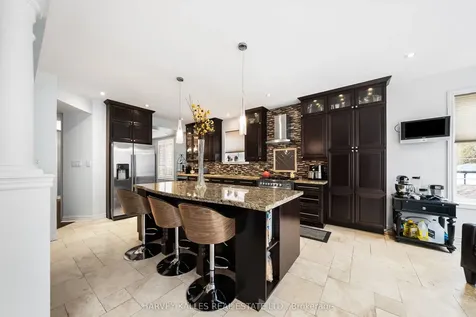 86 Rockland Crescent Whitby ON L1M 0A9