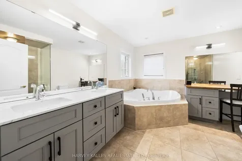 86 Rockland Crescent Whitby ON L1M 0A9