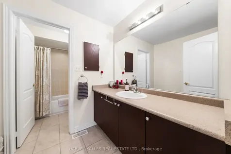 86 Rockland Crescent Whitby ON L1M 0A9