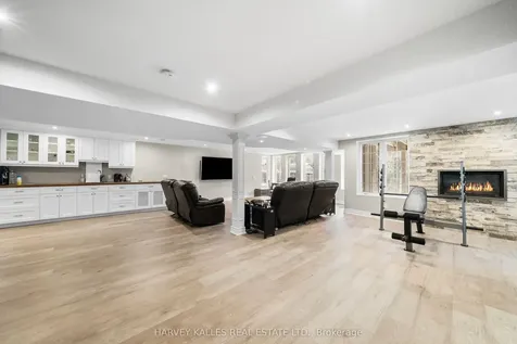 86 Rockland Crescent Whitby ON L1M 0A9