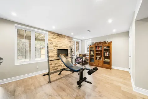 86 Rockland Crescent Whitby ON L1M 0A9