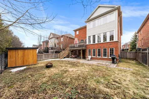 86 Rockland Crescent Whitby ON L1M 0A9