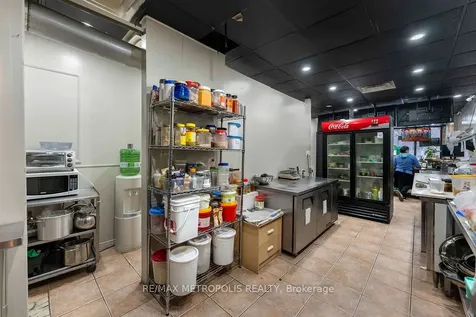 24 Simcoe Street N Oshawa ON L1H 8C1