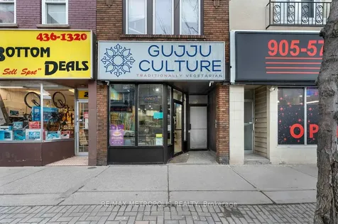 24 Simcoe Street N Oshawa ON L1H 8C1