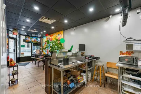 24 Simcoe Street N Oshawa ON L1H 8C1
