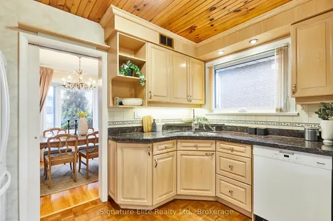 2 Somerdale Square Toronto ON M1E 1M8