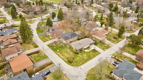 2 Somerdale Square Toronto ON M1E 1M8