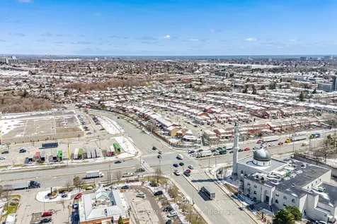 411 Nugget Avenue Toronto ON M1S 4G3