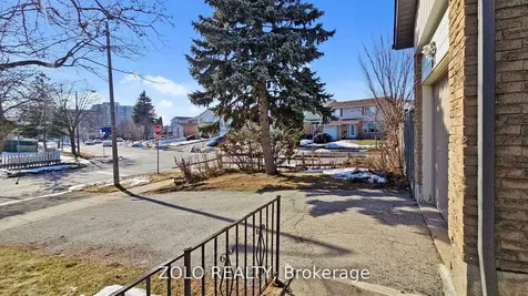 67 Wayside Avenue Toronto ON M1V 1N2