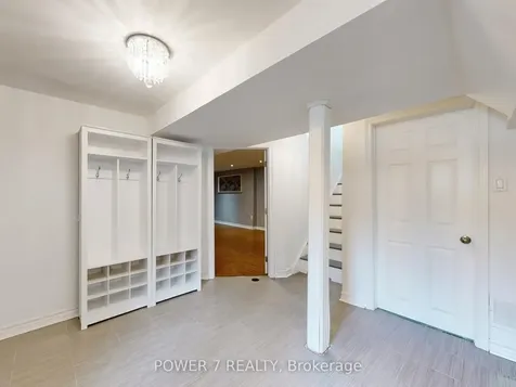 118 Kirker Avenue Toronto ON M1G 1N1