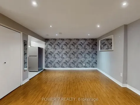118 Kirker Avenue Toronto ON M1G 1N1