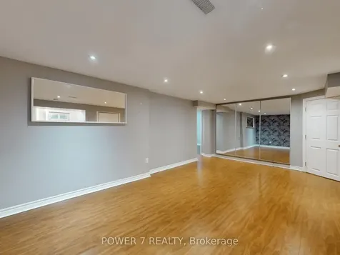 118 Kirker Avenue Toronto ON M1G 1N1